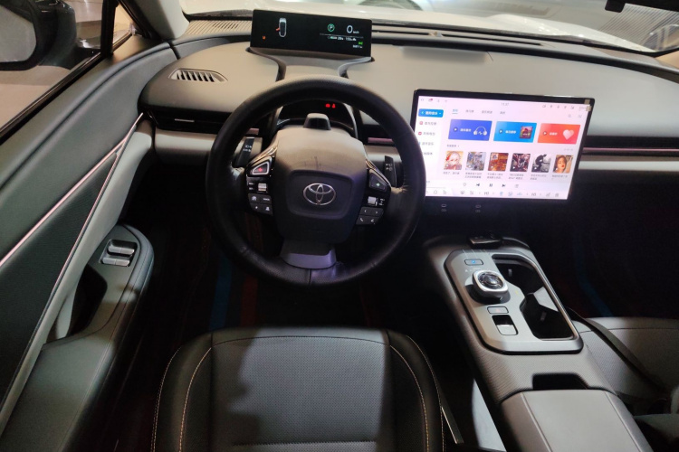丰田bZ5 2025款 550 PRO智行版中控内饰13