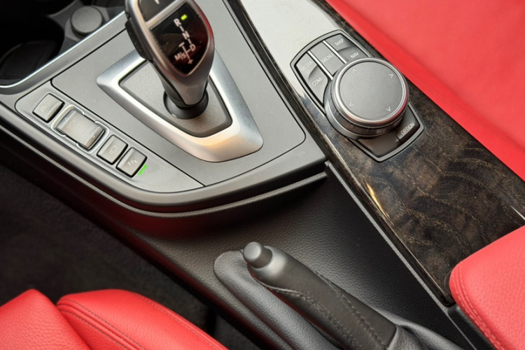 宝马4系 2020款 430i Gran Coupe M运动曜夜版中控内饰7008