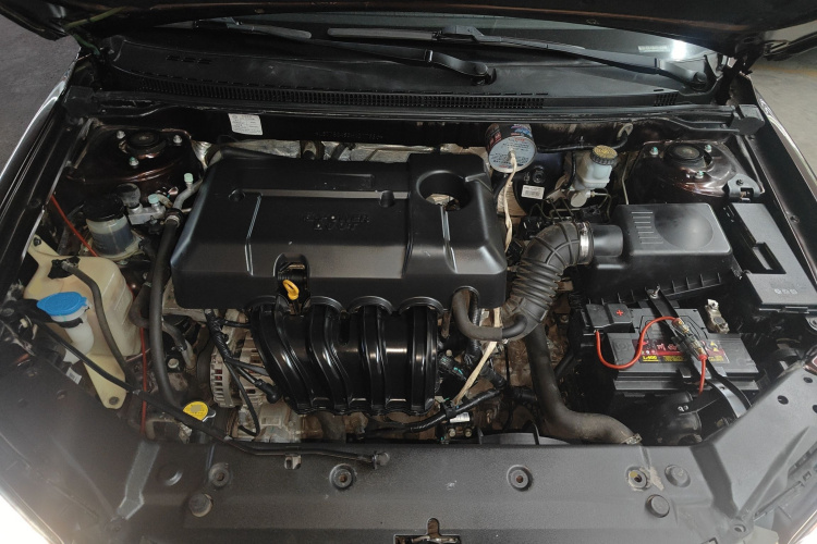 吉利汽车 帝豪 2017款 三厢百万款 1.5L 手动向上版机舱底盘24