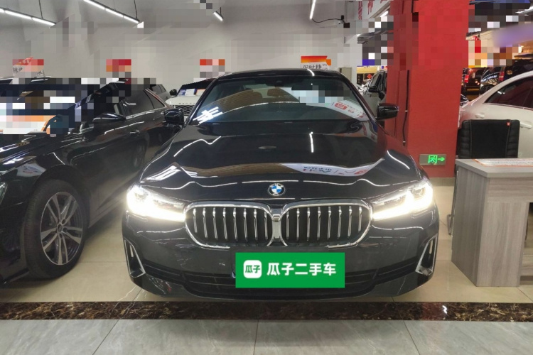 宝马5系 2021款 525Li 豪华套装车身外观2