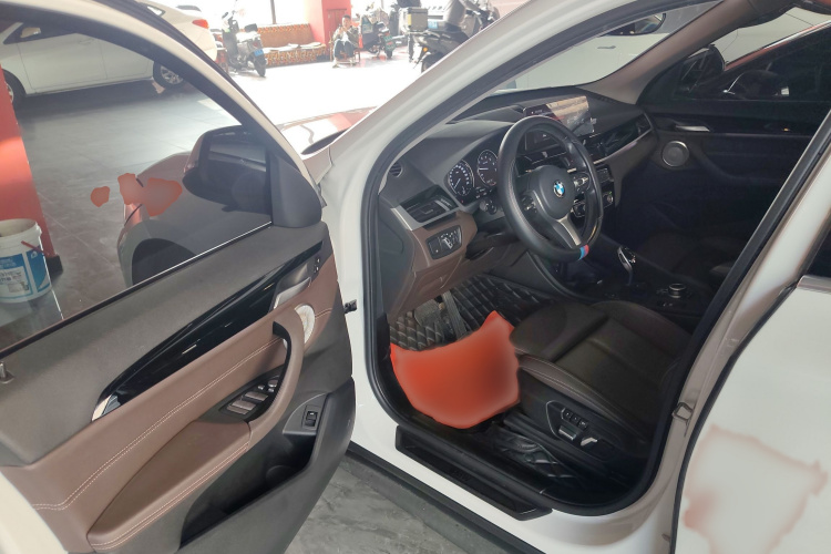 宝马X1 2021款 sDrive25Li 领先型中控内饰7003