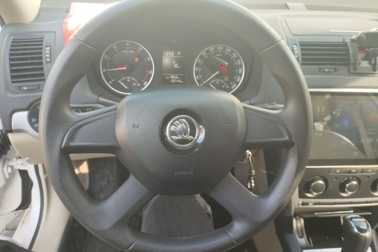 斯柯达 明锐 2015款 经典款 1.6L 自动逸杰版中控内饰13