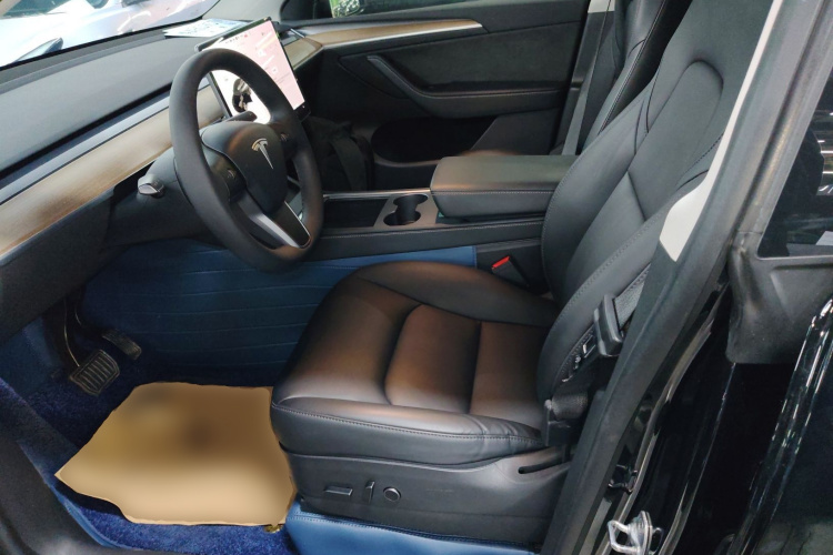 特斯拉 Model Y 2021款 标准续航后驱版中控内饰19