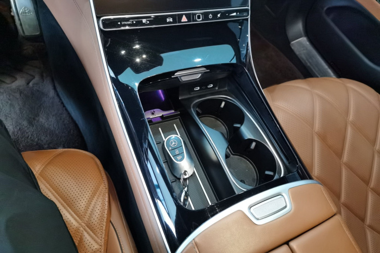 奔驰 迈巴赫S级 2022款 S 480 4MATIC 智臻特别版中控内饰7007