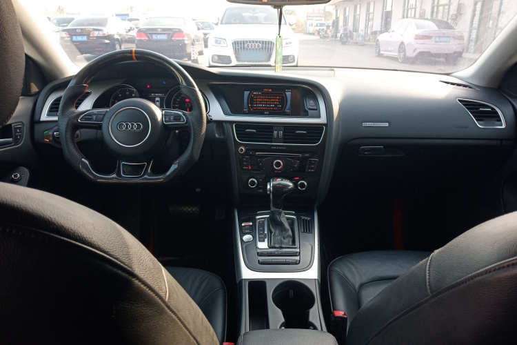 奥迪A5 2016款 改款 Sportback 45 TFSI 舒适型中控内饰12