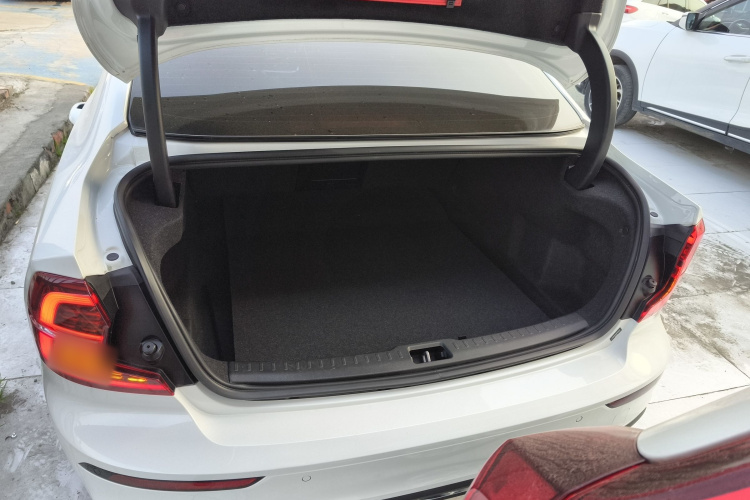 沃尔沃S60 2021款 T4 智逸豪华版机舱底盘23