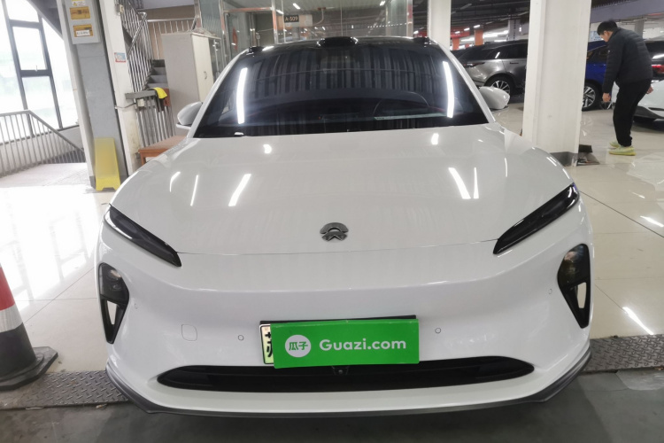 蔚来ET5 2024款 75kWh车身外观2