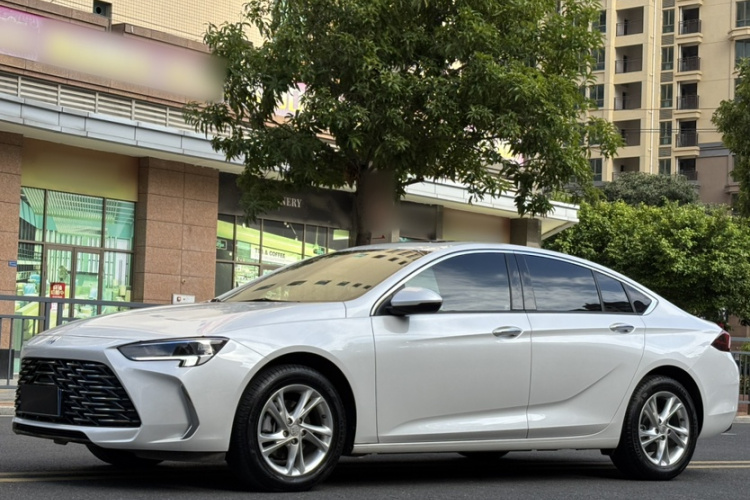 别克 君威 2024款 25T 超享版车身外观6008