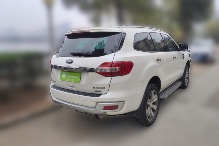 福特 撼路者 2017款 2.0T 汽油自动四驱旗舰版 7座车身外观6005