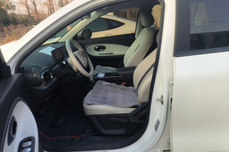 江淮钇为 钇为3 2024款 挚爱版 330km Air中控内饰19