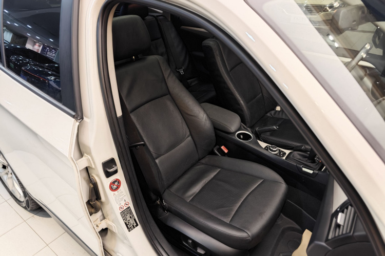 宝马X1 2013款 sDrive18i 时尚型局部细节41