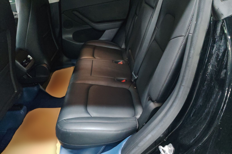 特斯拉 Model Y 2021款 标准续航后驱版中控内饰21