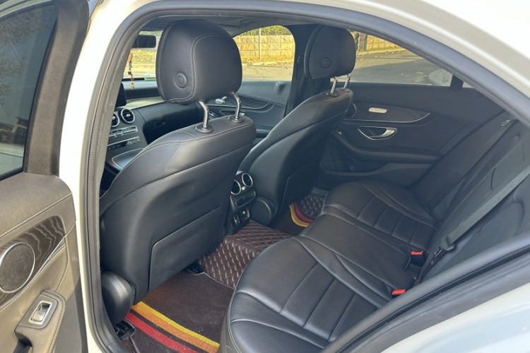 奔驰C级 2020款 改款 C 260 L 运动版中控内饰7001