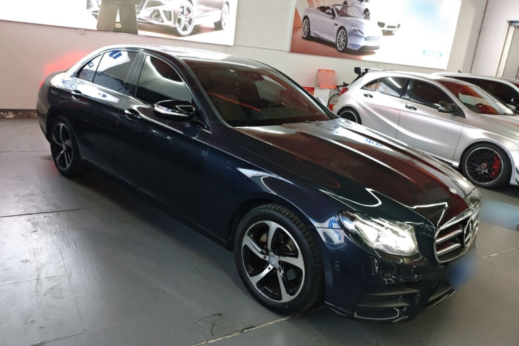 奔驰E级 2017款 E 200 运动型车身外观3