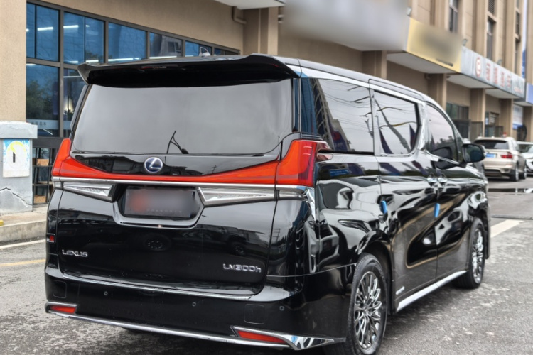 雷克萨斯LM 2020款 300h 七座隽雅版车身外观6005