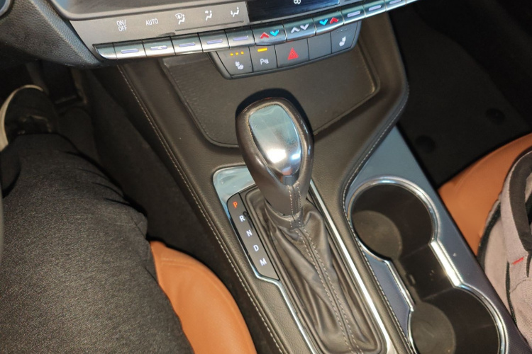 凯迪拉克CT4 2021款 28T 豪华型局部细节18