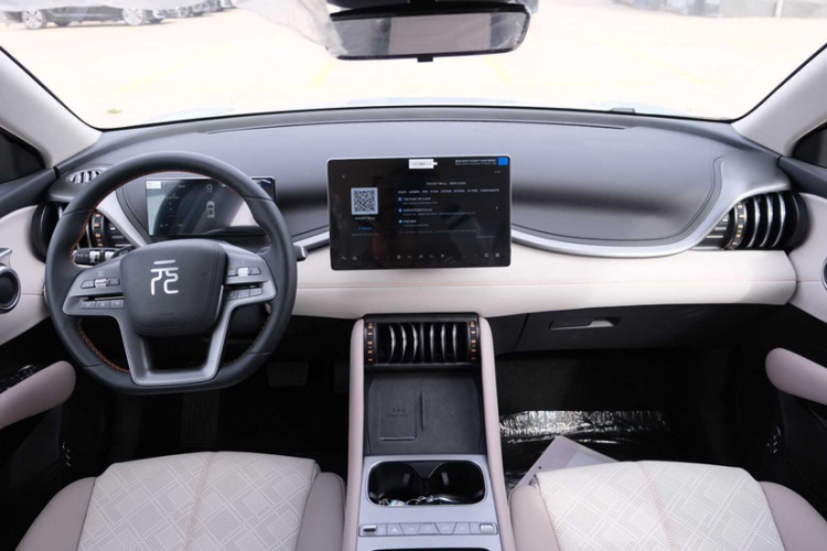 比亚迪 元PLUS 2025款 智驾版 510KM 领先型中控内饰7001