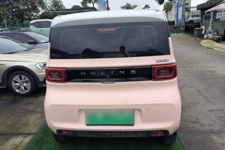 五菱汽车 宏光MINIEV 2021款 马卡龙臻享款 磷酸铁锂车身外观6