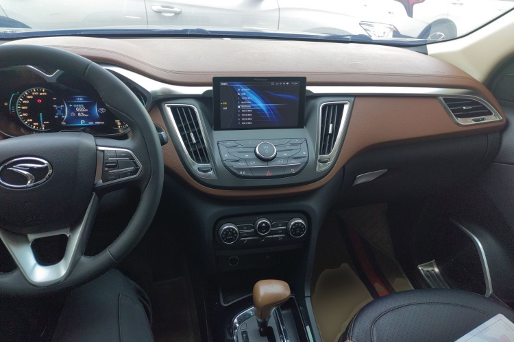 东南DX7 2017款 1.5T 自动尊贵型中控内饰12