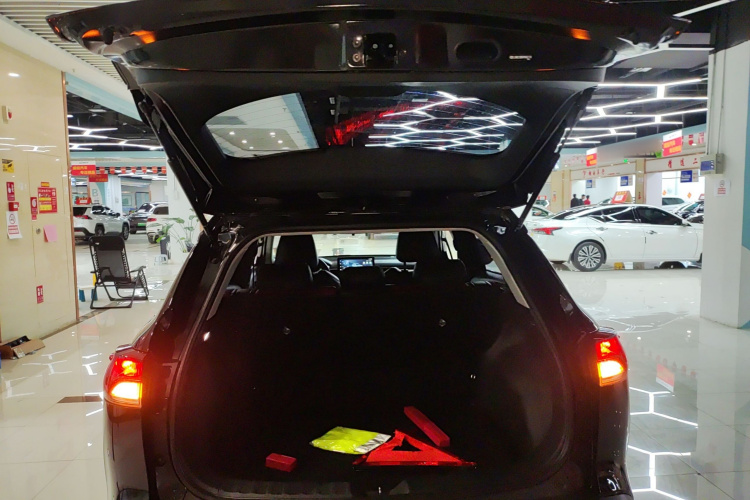 丰田 卡罗拉锐放 2023款 2.0L 先锋版局部细节23