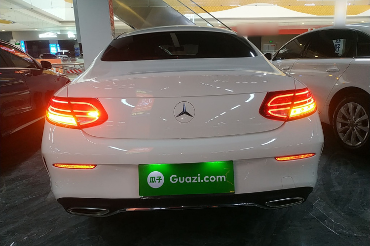奔驰C级(进口) 2020款 C 260 轿跑车车身外观6