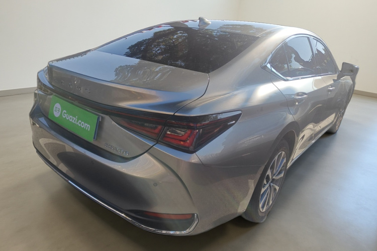 雷克萨斯ES 2025款 200 臻享版车身外观7