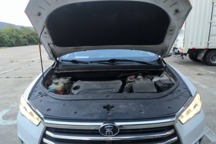 比亚迪 宋Pro 2019款 1.5T 自动精英型机舱底盘24