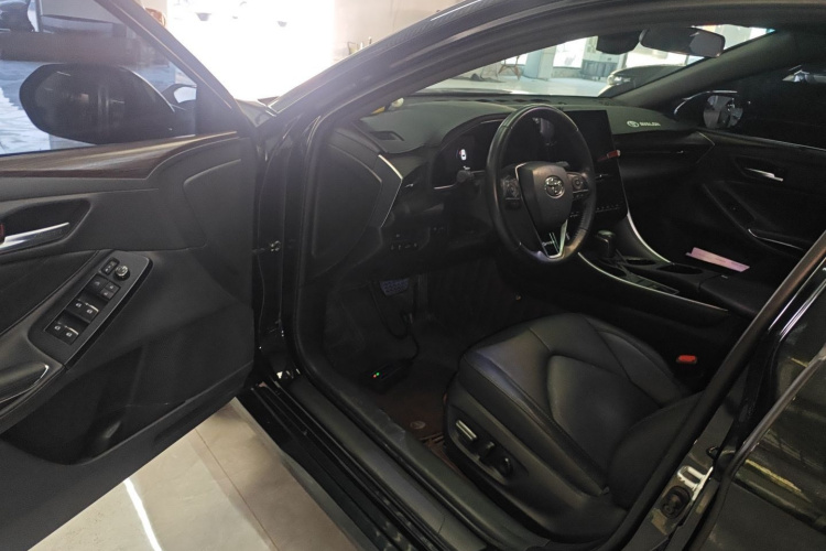 丰田 亚洲龙 2023款 2.0L 臻选版中控内饰20