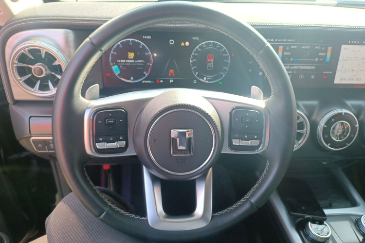 坦克300 2021款 越野版 2.0T 征服者中控内饰13