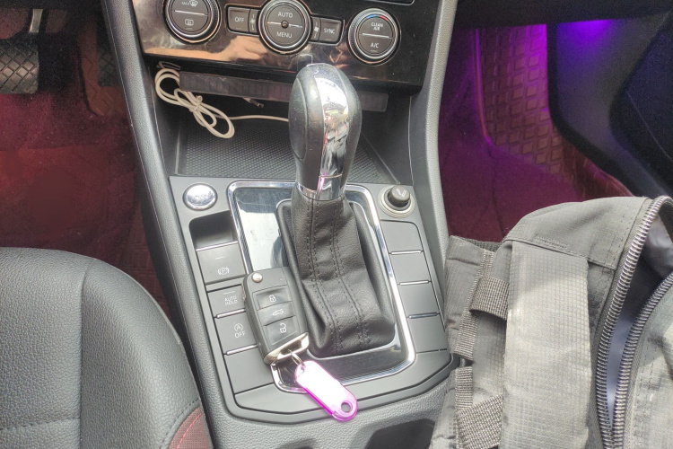 大众 宝来 2019款 改款 1.5L 自动精英型 国V局部细节18