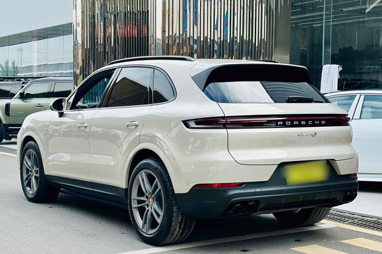 保时捷 2024款 Cayenne 3.0T车身外观6003