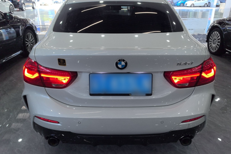 宝马1系 2022款 125i M运动曜夜版车身外观6