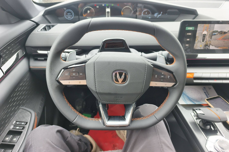 长安UNI-V 2025款 1.5T 500Bar高能版局部细节13