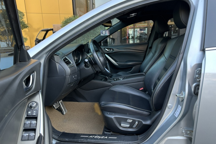 马自达 阿特兹 2018款 2.5L 蓝天尊崇版 国V中控内饰7004