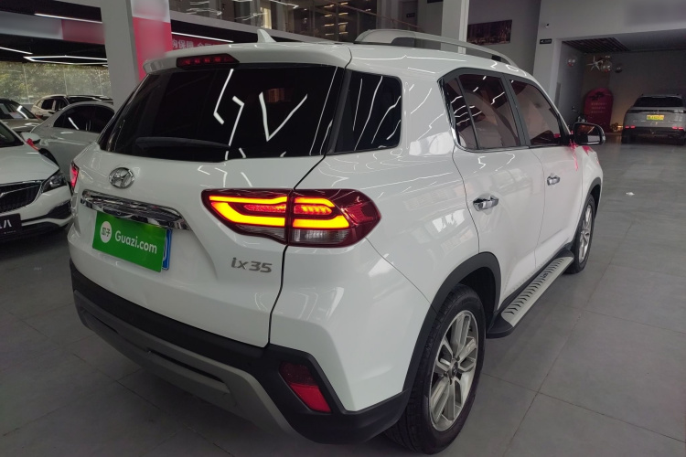 北京现代ix35 2018款 2.0L 自动两驱智勇·畅享版车身外观7