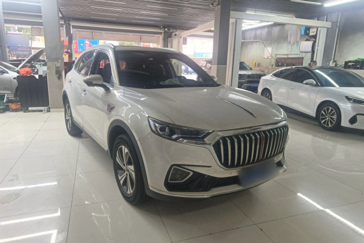 红旗HS5 2019款 2.0T 智联旗享版车身外观3