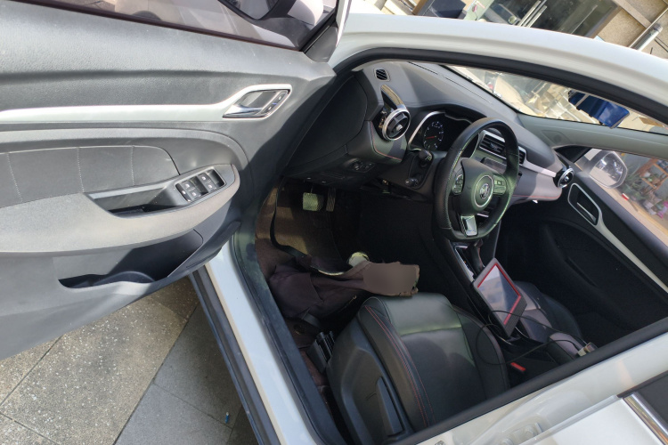 名爵ZS 2020款 180DVVT 自动Lite中控内饰20