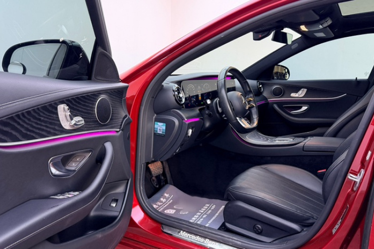 奔驰E级(进口) 2021款 E 260 时尚型运动版中控内饰7004