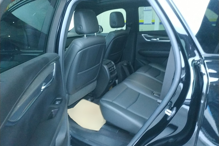 凯迪拉克XT5 2022款 2.0T 四驱豪华型（蜂鸟版）中控内饰21