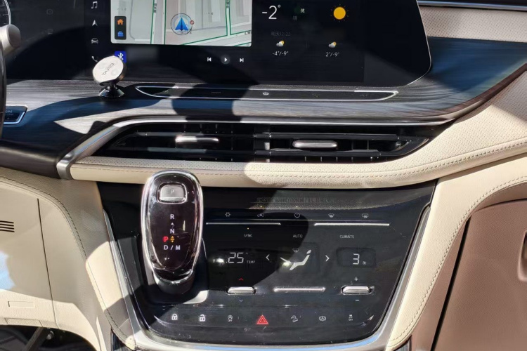 别克GL8 2023款 ES陆尊 舒适型中控内饰7001