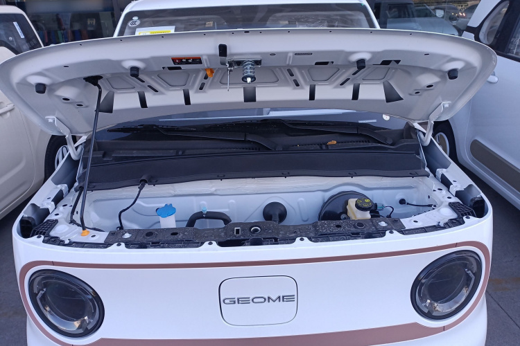 吉利银河 2024款 熊猫mini 200km 耐力熊机舱底盘24