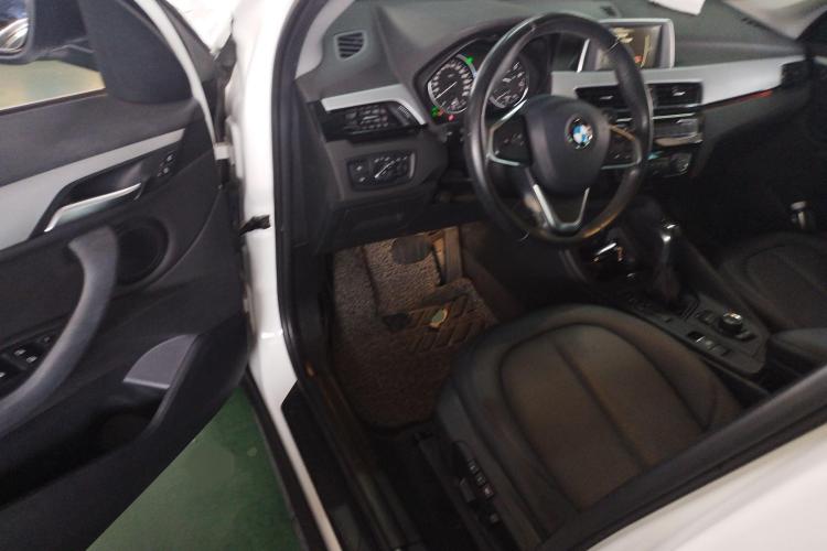 宝马X1 2016款 sDrive18Li 时尚型中控内饰20