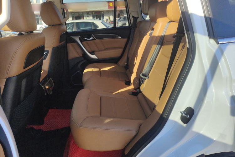 哈弗H9 2017款 2.0T 汽油四驱尊享型 5座中控内饰21