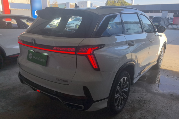 长安CS75 PLUS 2026款 智慧冠军版 1.5T 新蓝鲸 智航型车身外观6005