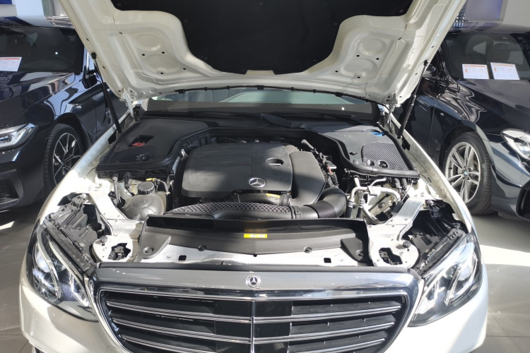 奔驰E级 2019款 改款 E 300 L 时尚型局部细节24