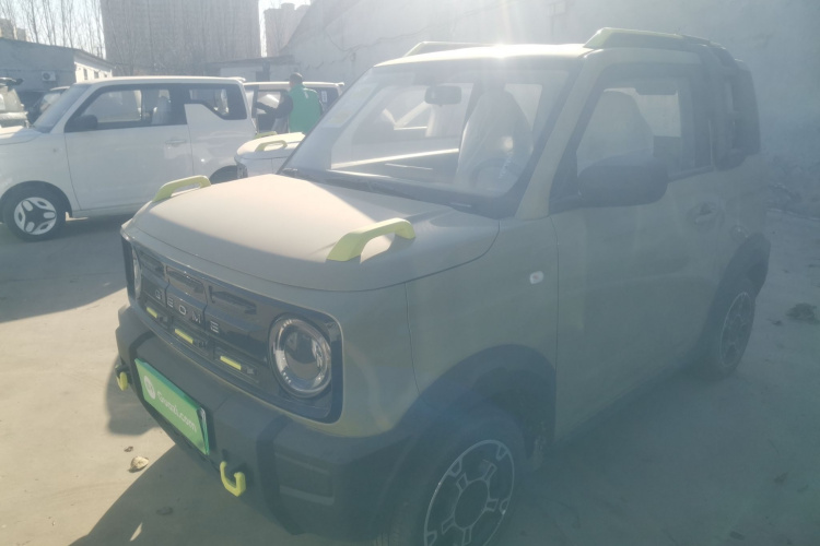 吉利银河 2025款 210km 熊猫骑士车身外观1