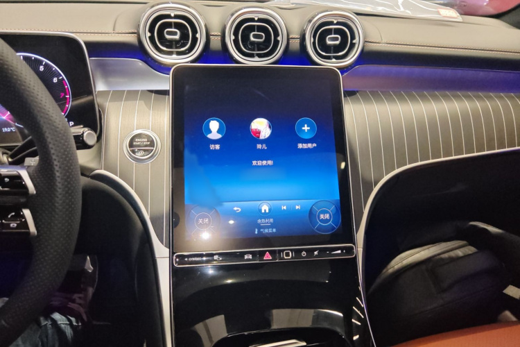 奔驰GLC 2023款 改款 GLC 260 L 4MATIC 豪华型 5座局部细节16