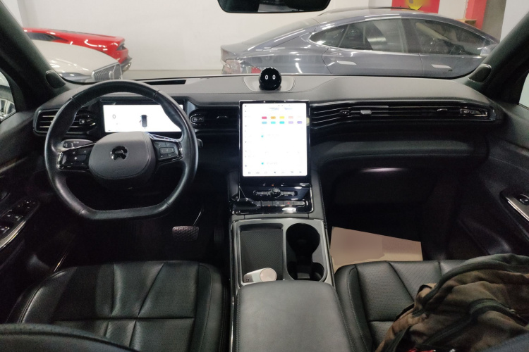 蔚来ES8 2020款 580KM 六座版中控内饰7002