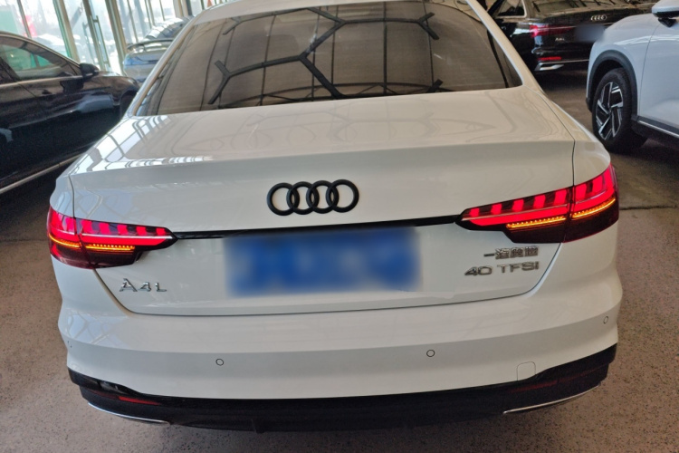 奥迪A4L 2022款 40 TFSI 豪华动感型车身外观6