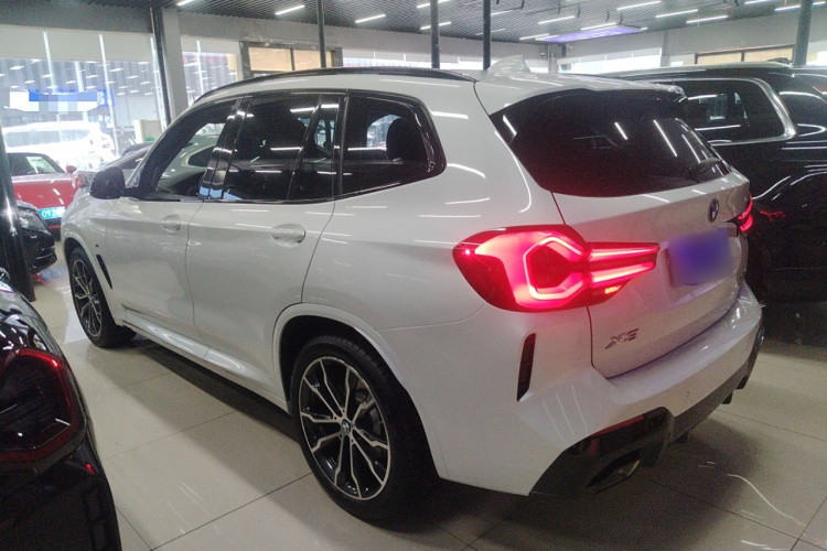 宝马X3 2022款 xDrive30i 领先型 M曜夜套装车身外观4